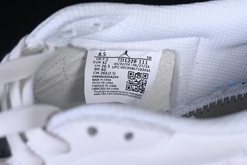 All categories Air Jordan Jordan series basketball shoes Air Jordan 1 Low Travis Scott x Fragment Design x Air Jordan 1 Low OG SP AJ1 Joe 1 relatives and friends limited pure white low-top cultural casual sneakers TD1228-111